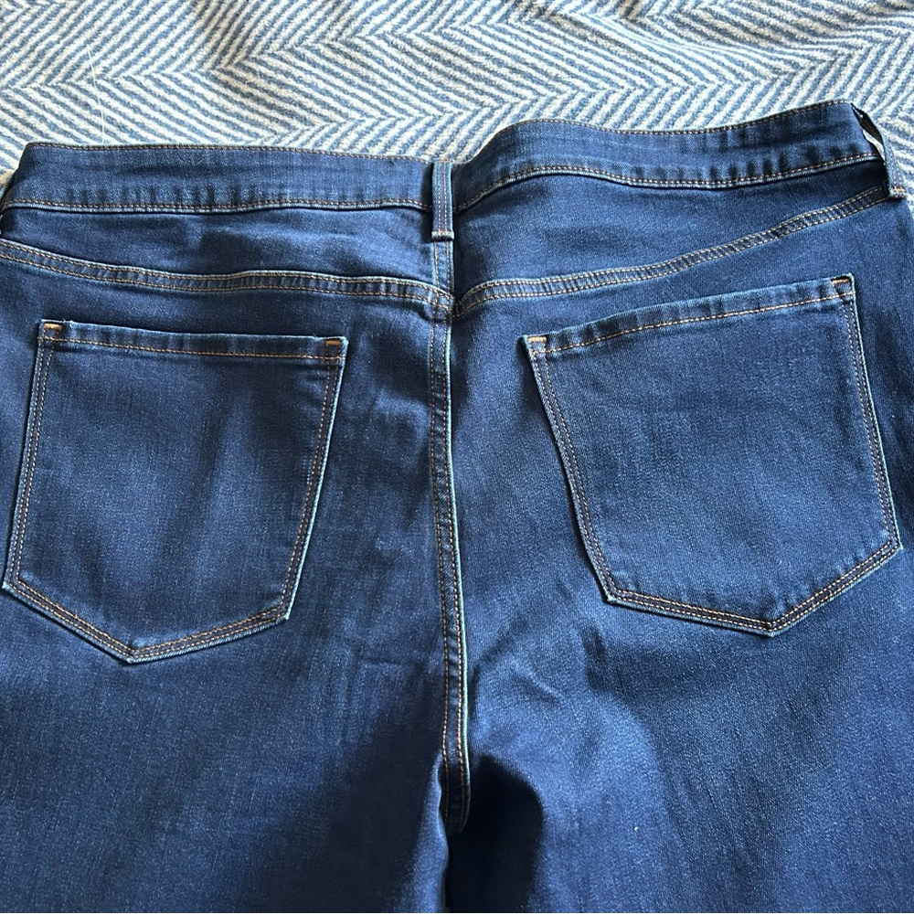 Old Navy Mid-Rise Pop Icon Skinny Jeans. Size 18. Never Worn! - Picture 5 of 5